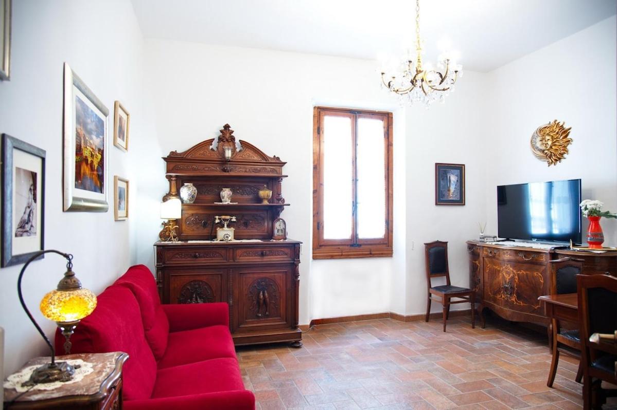 Elegant 300m From Old Town Center Apartamento Florencia